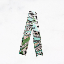 Load image into Gallery viewer, Scarf S